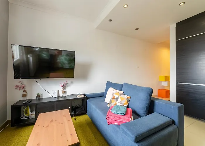 Chill Central &free Parking *